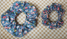 Load image into Gallery viewer, Scrunchie trio set (Light edition)