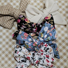 Load image into Gallery viewer, Black Floral Pinwheel bow headband