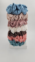 Load image into Gallery viewer, Premium Quality Satin Scrunchie box

