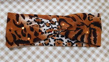 Load image into Gallery viewer, Leopard print headband
