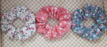 Load image into Gallery viewer, Scrunchie trio set (Light edition)
